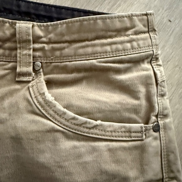 KUHL Men’s FREE RYDR Rugged Distressed Pants 33X32 Thrashed - Picture 9 of 16